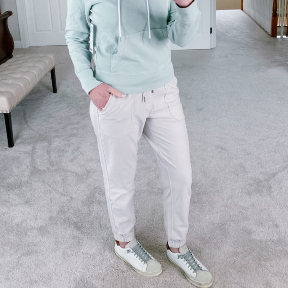 Athleta Farallon joggers- cream